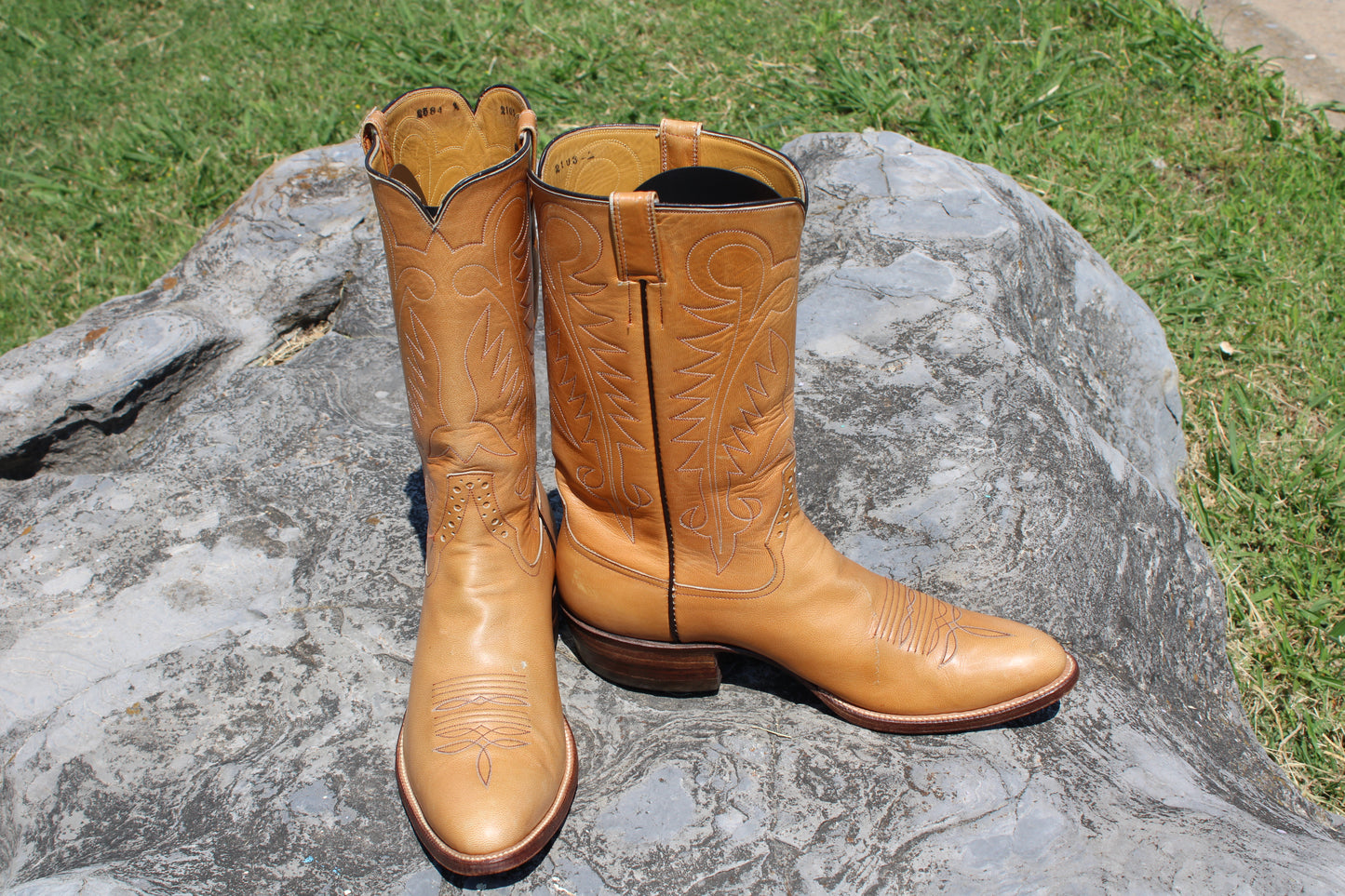 Cutter Bill Men’s Tan Calfskin Cowboy Boots – Size 10.5B