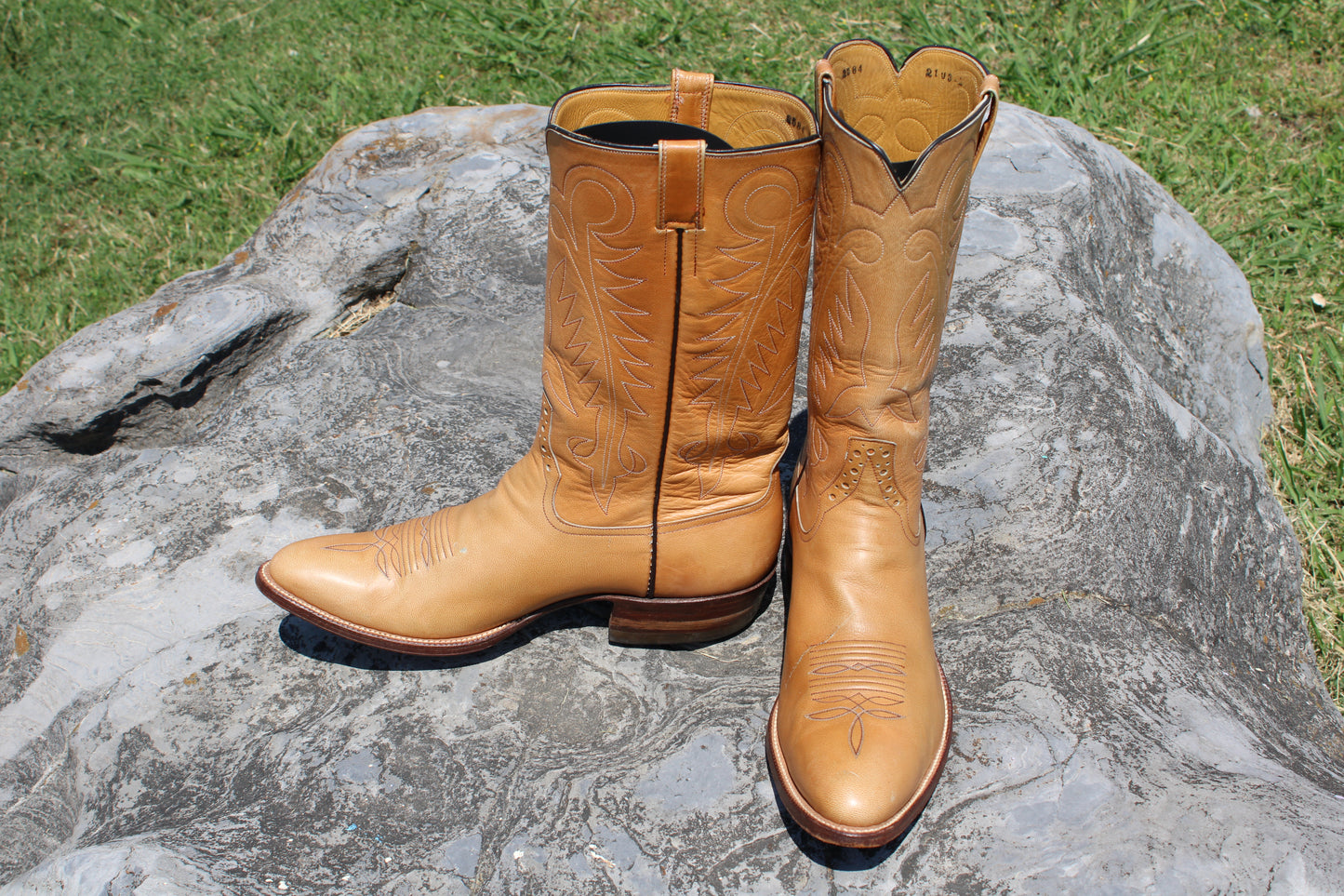 Cutter Bill Men’s Tan Calfskin Cowboy Boots – Size 10.5B