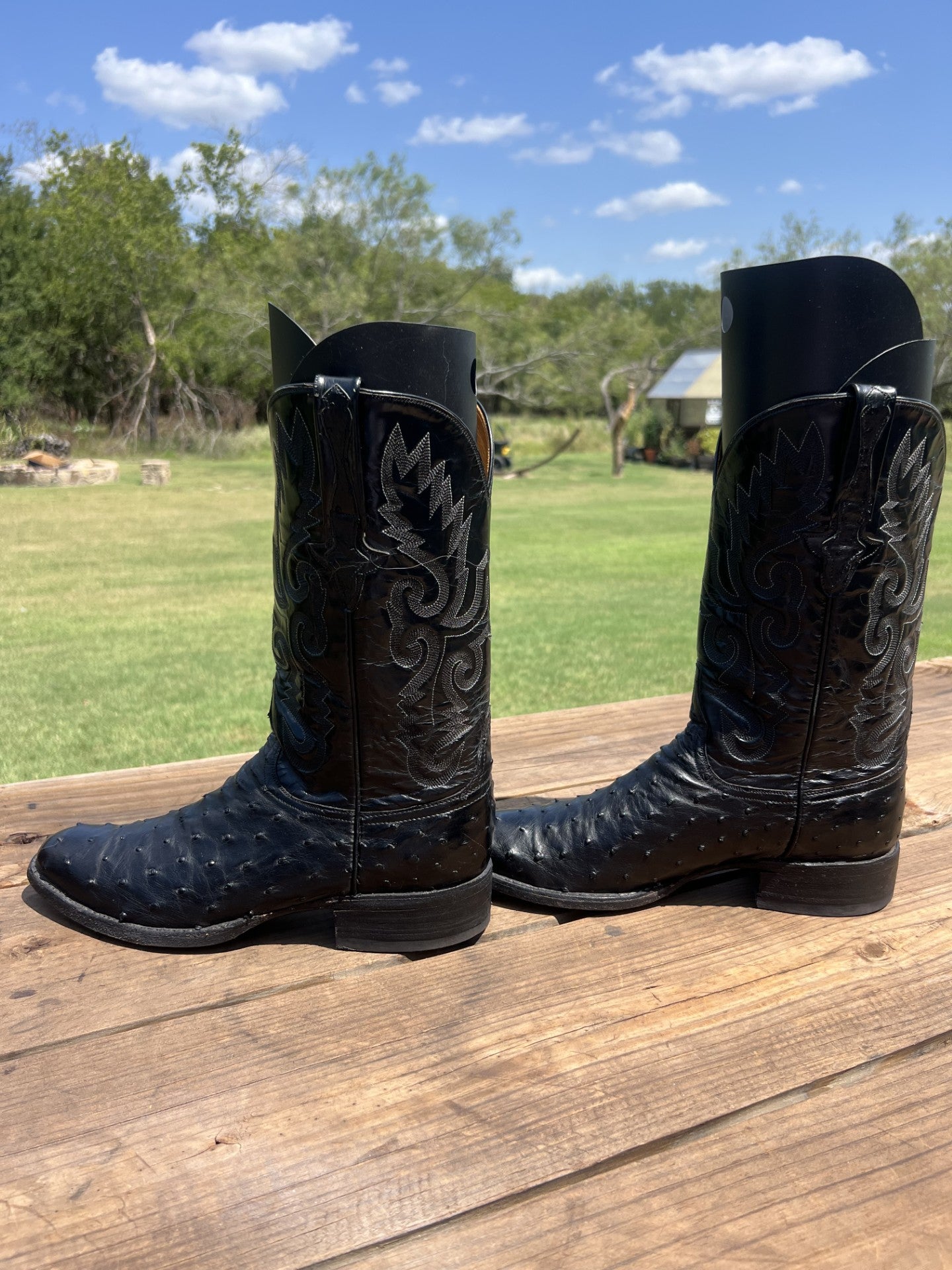 Lucchese Men’s Black Full Quill Ostrich Cowboy Boots, Round Toe, Size 11.5 B